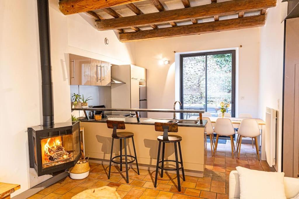 Maison De Village Barbentane Avec Spa Екстериор снимка
